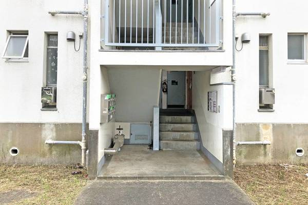 ビレッジハウス奈戸岡2号棟のエントランス|毎日通るエントランスはこのようになっています