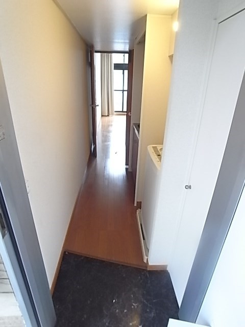 レオパレスKAMISHOの玄関