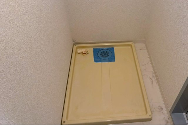 ホワイトウイング中野上町の内装|室内洗濯機置き場　