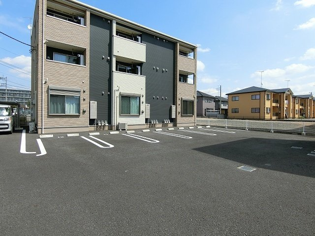 サンフェリーチェＢの駐車場