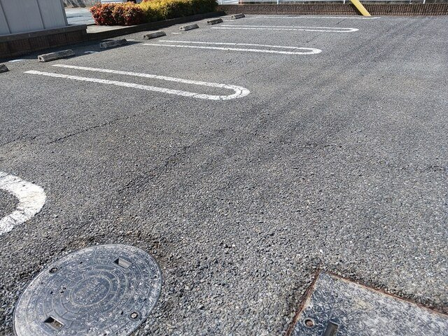 カーサ　フェリーチェＡの駐車場
