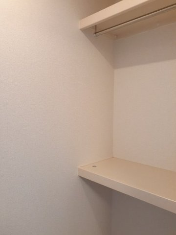 メゾン　ド　コルヌイエ　Ⅲの収納