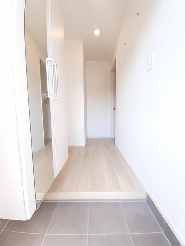 メゾン　ド　コルヌイエ　Ⅲの玄関