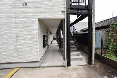 R’ｓ Residence愛宕のエントランス