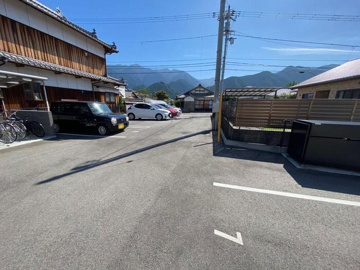 リベルテ上泉の駐車場