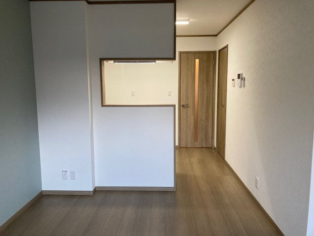 ラ　ヴィエルジュの居間・リビング
