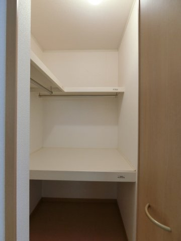 ブライト　スクエアＡの収納|イメージ105号室の写真（反転あり）