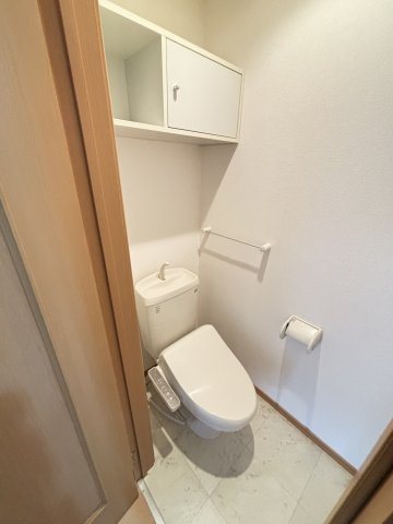 ブライト　スクエアＡのトイレ|イメージ103号室の写真（反転あり）