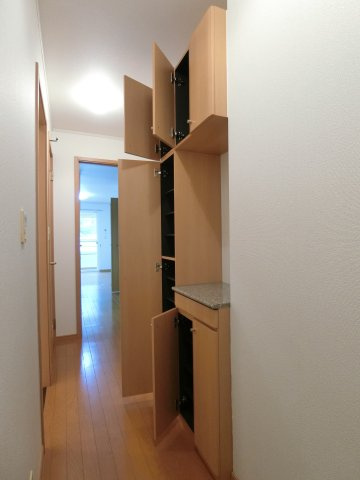 パインコーン　２番館の収納|イメージ105号室の写真