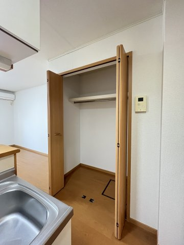 パインコーン　２番館の収納
