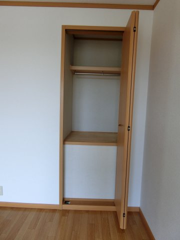 プロムナードＡの収納|イメージ201号室の写真（反転あり）