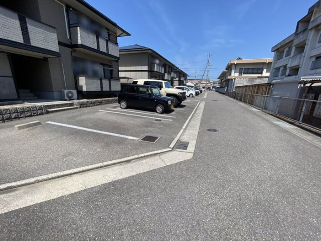 カンファタブル　C棟の駐車場