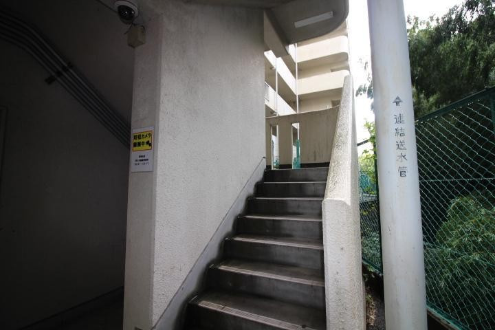 スカール上上津役のエントランス
