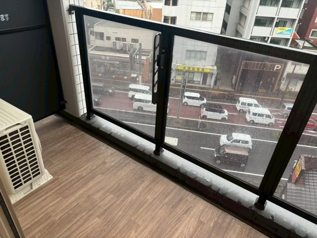 エルザグランツ中津口のバルコニー