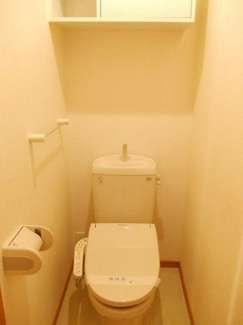 【トイレ】 | アルバ | 落ち着いた色調のトイレです
