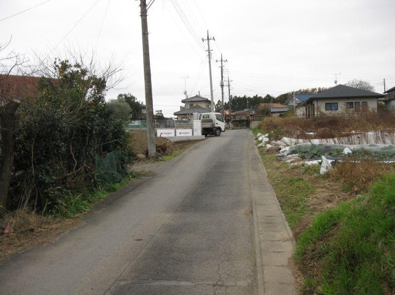 みどり市 大間々町桐原（大間々駅） 住宅用地の前面道路含む現地写真