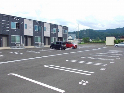 【駐車場】 | サニーヒルハウス | 駐車場があります