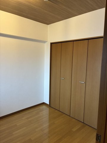 サンクス光の洋室