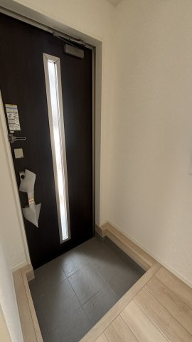 沖野上町3丁目　２/1の玄関