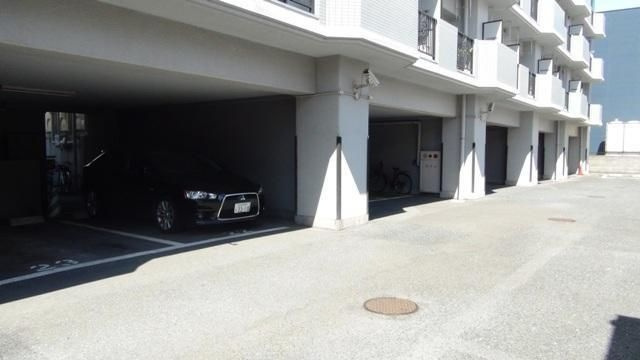 サンラビール小倉の駐車場