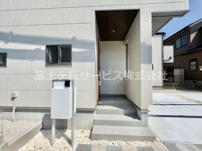 【エントランス】 | 豊橋市佐藤4丁目 新築一戸建て 1号棟 | エントランスです