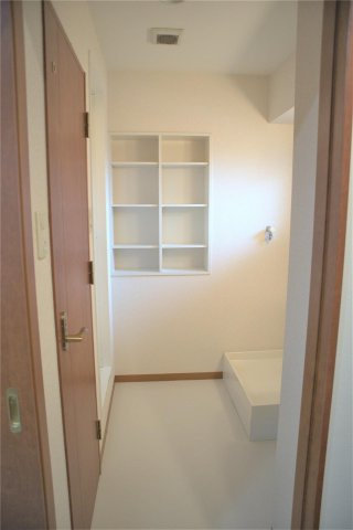 ウィングス片野IIの洗面所