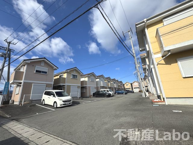 レインボータウン中田の駐車場