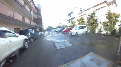 【駐車場】 | ガーデンフラットカメリア