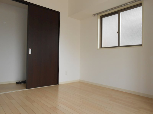【寝室】GRANDUKE松原