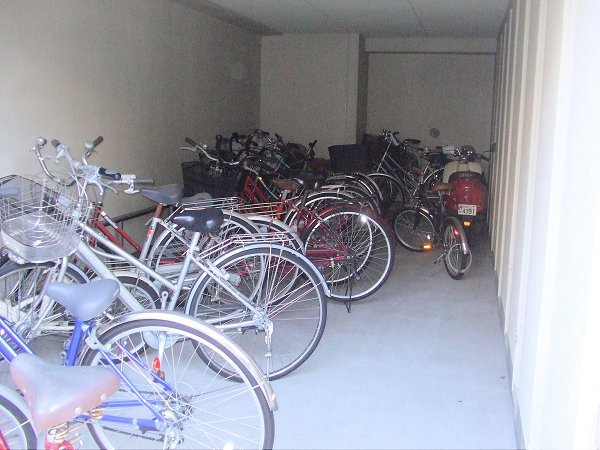 駐輪場 