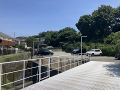 クレール有瀬の駐車場