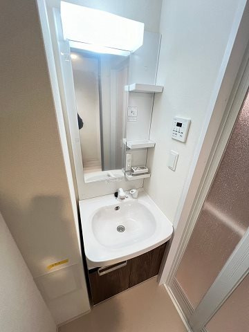 レーヴメゾン尼崎昭和通の洗面所