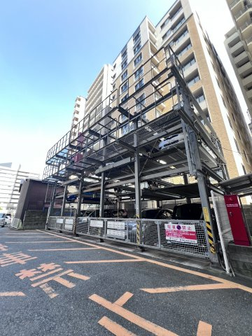 リファレンス東公園の駐車場