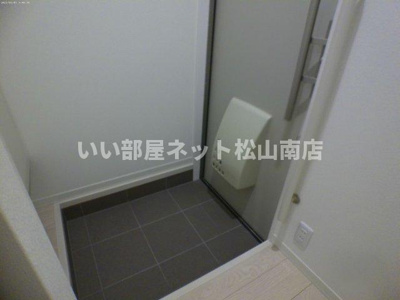 【玄関】 | ヴィラ 愛大医学部北