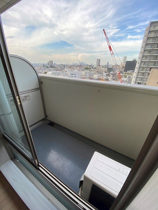 HF駒沢公園レジデンスTOWERのバルコニー