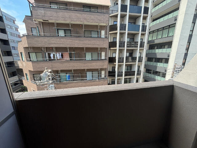【バルコニー】