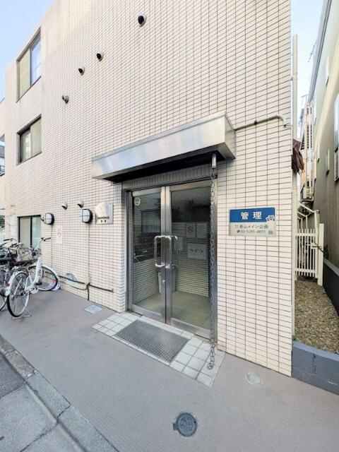 メインステージ目黒のエントランス
