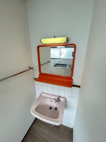 みやマンションの独立洗面台