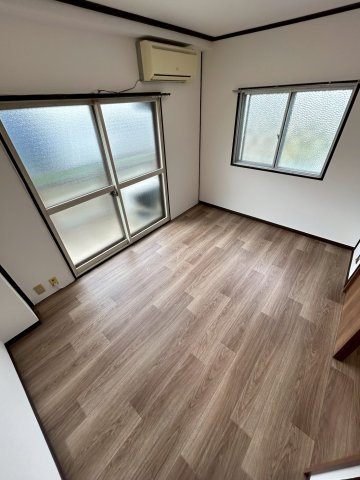 みやマンションの洋室