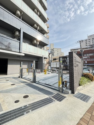 エステムコート神戸元町Ⅱブリーズの駐車場