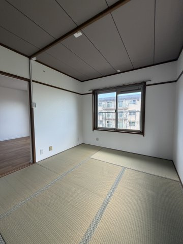名谷25団地102号棟の和室