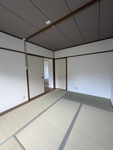 名谷25団地102号棟の和室