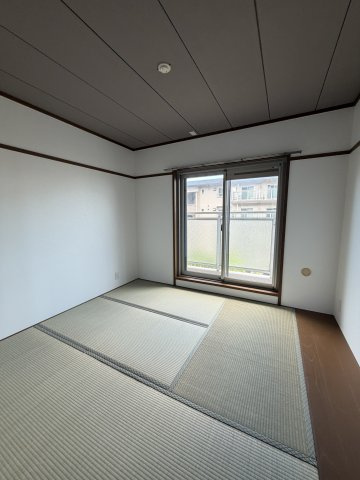 名谷25団地102号棟の和室
