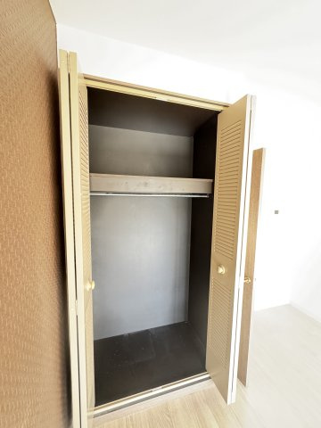 シャトラン弓木参番館の収納