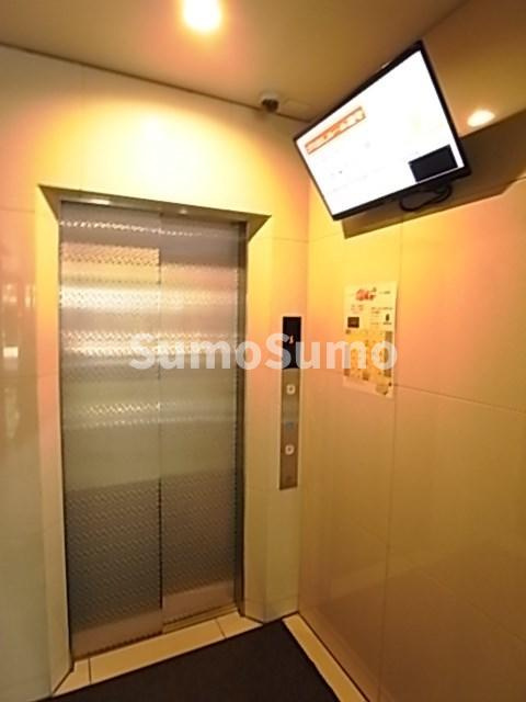 アールワイ西宮の外観