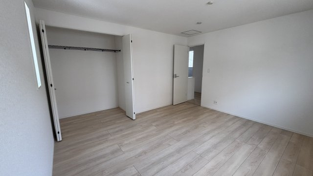 沖野上町３丁目　2/2の洋室