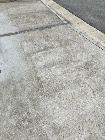 三宿戸建の駐車場| 