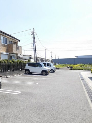 【駐車場】 | ブリアン　アヴニールＶ | 駐車場に車を止められます