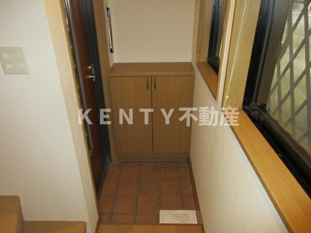【玄関】 | 南千束３丁目戸建 | きれいな玄関です