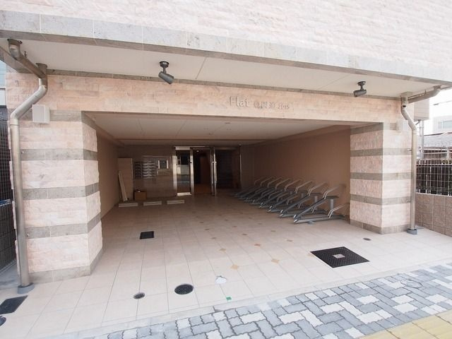 Ｆｌａｔ豊岡通のエントランス